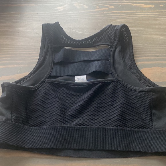 Champion C216 Womens Medium Black Racerback Vented Wire Free Sports - Picture 2 of 5